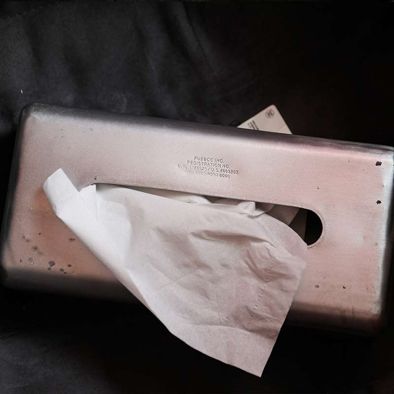 ティッシュケース　上質なステンレス製ティッシュボックス